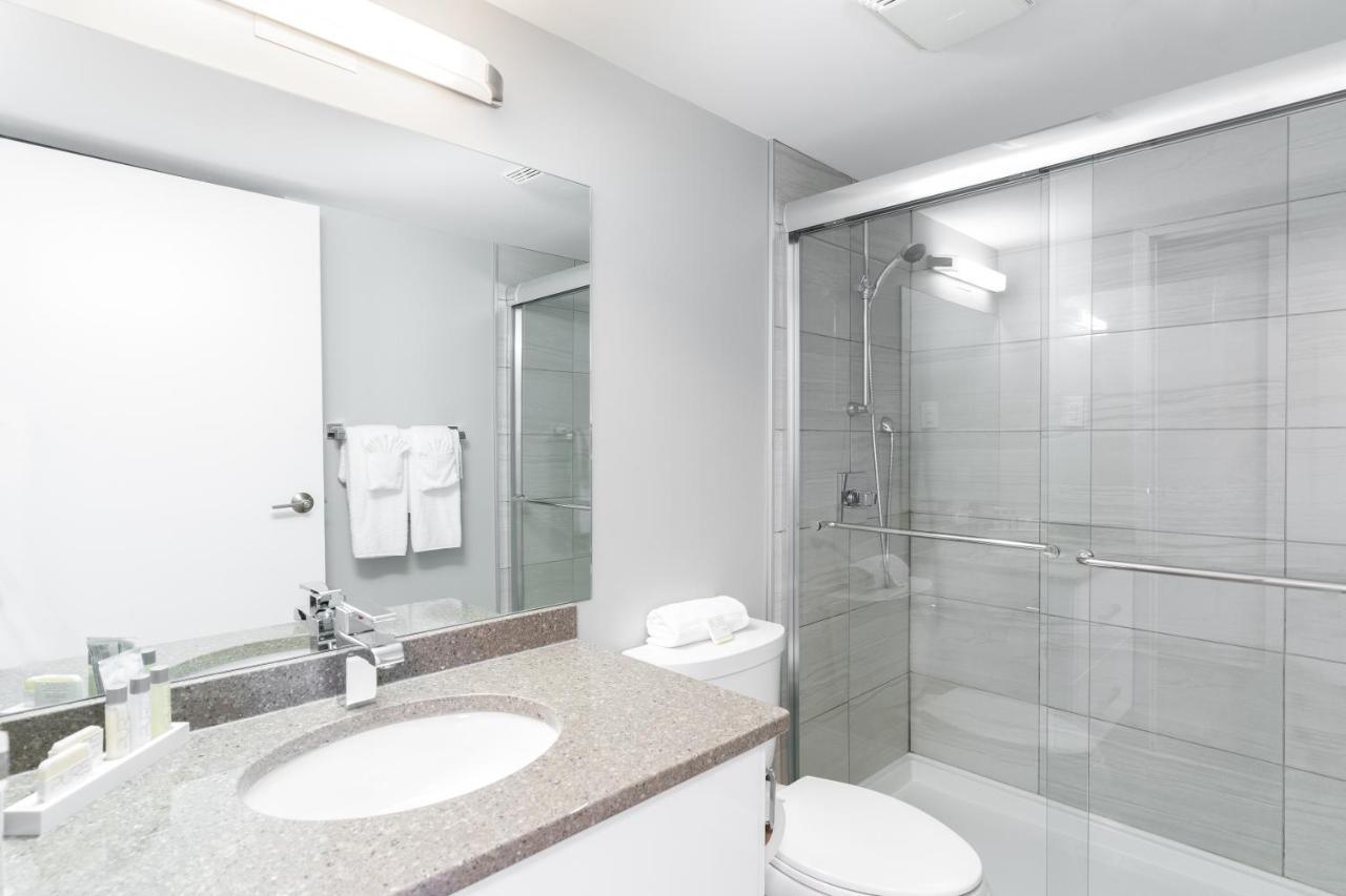 Fort Garry Place Furnished Suites 위니펙 외부 사진