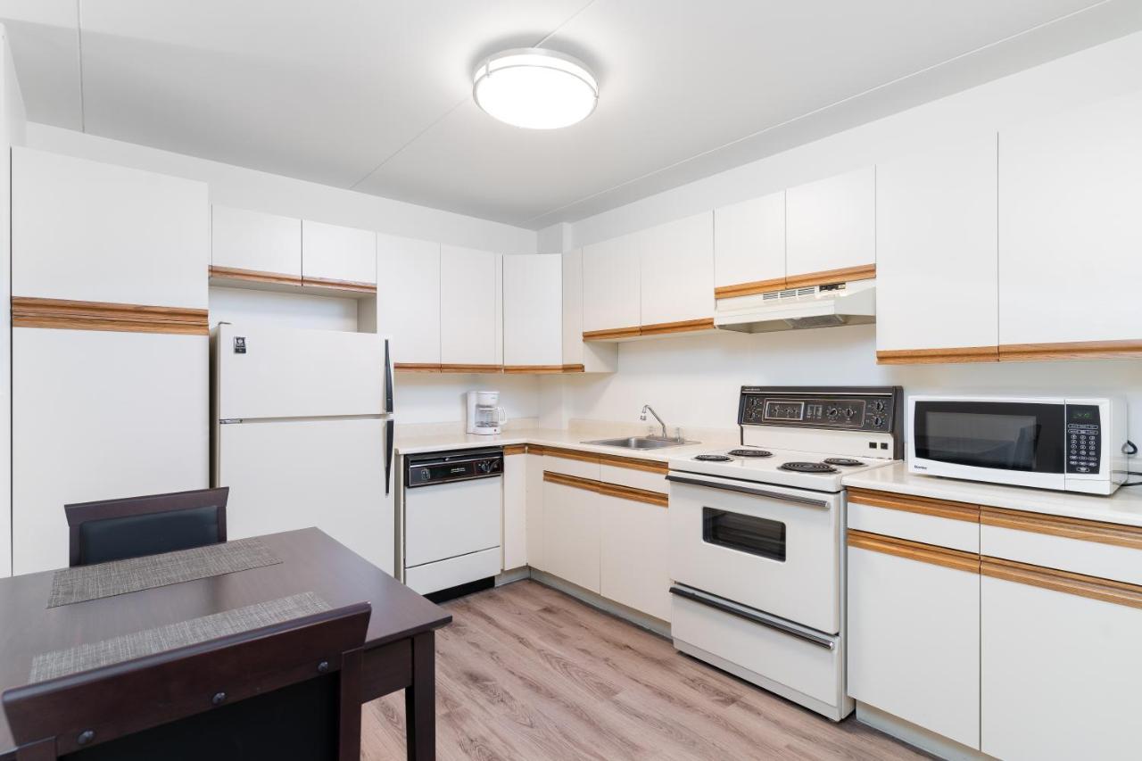 Fort Garry Place Furnished Suites 위니펙 외부 사진